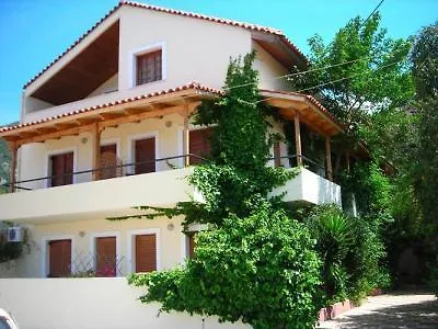 Staggia Apartmanhotel Számi